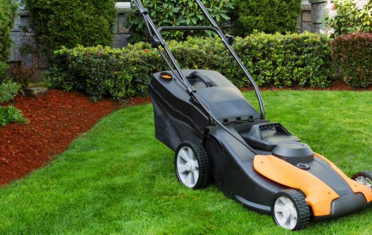 7 Best Electric Battery Powered Lawn Mowers [2021 Reviews]